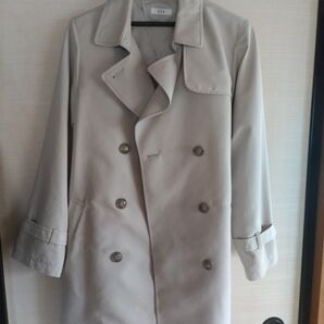 a.vv トレンチコート ホワイト