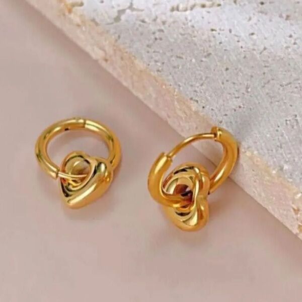 レディースハートピアス 金ゴールド高品質サージカルステンレス 18K 金属アレルギー対応フープピアス
