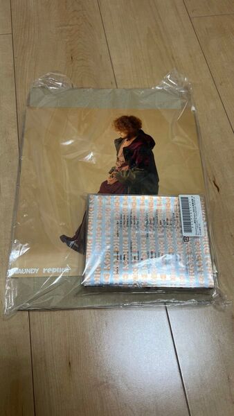 Vaundy replica (完全生産限定盤) (カセット) (メガジャケ(アーティストフォト アナザーテイクB使用)付)