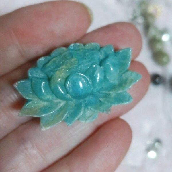 天然石アマゾナイト蓮の花パーツ