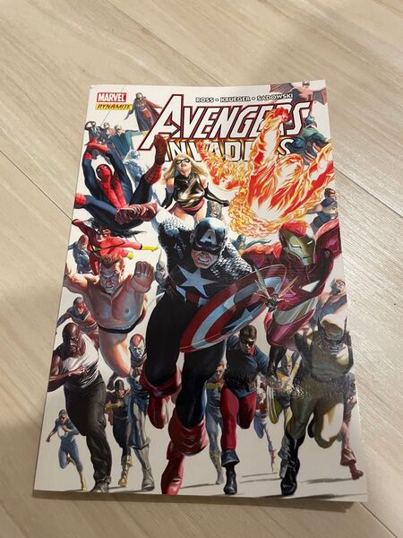 MARVEL アベンジャーズ 漫画 英語