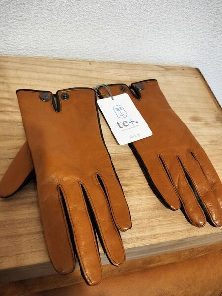 高級手袋【tet】羊革 カシミヤ 日本製 未使用 22000円スマホ操作可能