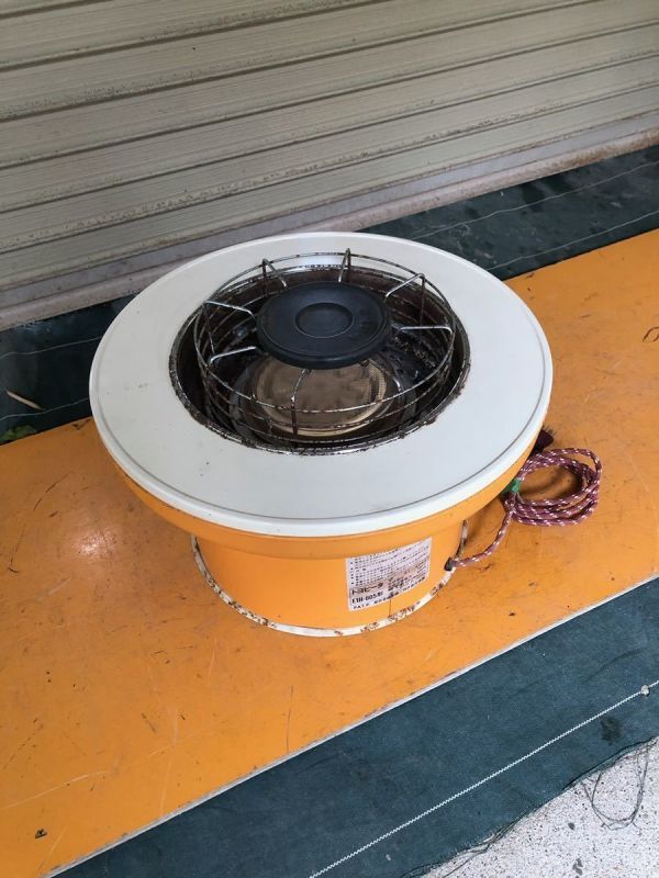 ★豊臣工業 トヨヒータ 電気火鉢 E1H-605形 昭和レトロ 中古★tano ★豊臣工業 トヨヒータ 電気火鉢 E1H-605形 昭和レトロ 中古★tano