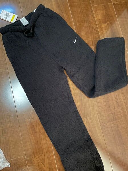 新品タグ付き NIKE THERMA-FIT PANTS