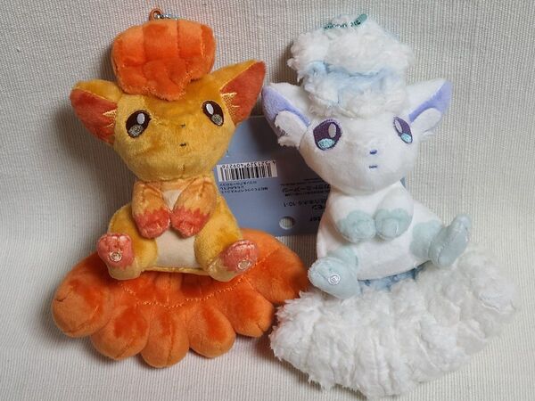 磁石でくっつくペアマスコット にたものどうし ロコン&アローラロコン
