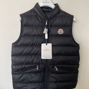 【新品】ご専用新作!MONCLERモンクレール GUI 14A黒