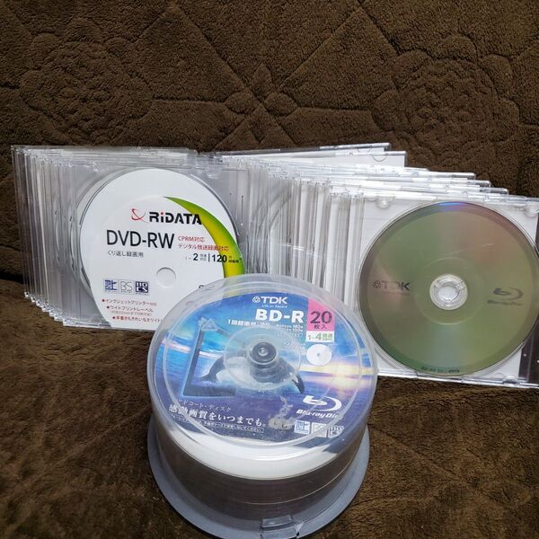 DVD-R DVD-RW BD-R BD-RE