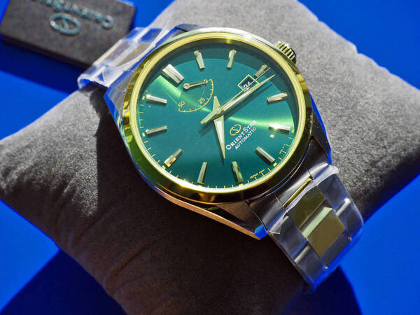 【未使用品】オリエント Orient Star 腕時計 RE-AU0405E パワーリザーブ ツートーン ゴールド グリーン ダイヤル サファイアガラス