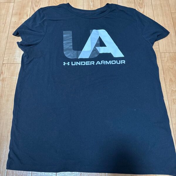 アンダーアーマー ブラック Tシャツ レディース スポーツウエア L