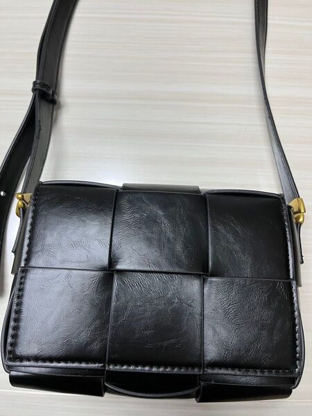 キルティングデザインショルダーバック韓国 ショルダーバッグ ブラック 斜め掛け