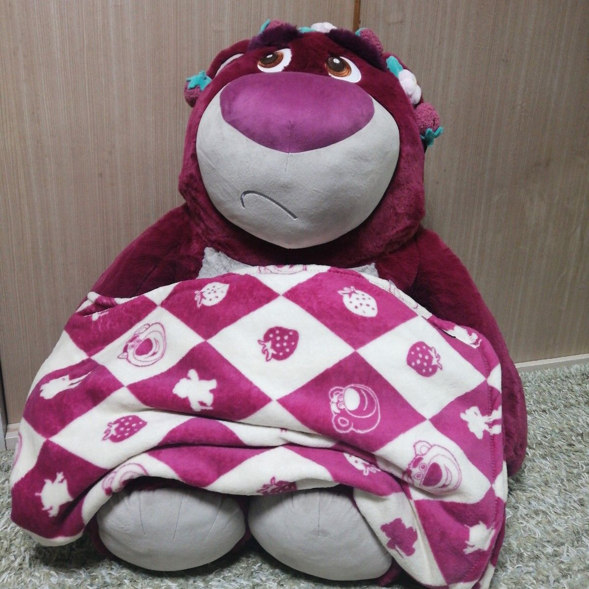 新品)コストコ ロッツォBIGぬいぐるみ いちごの香り付 特大80cm 新品)コストコ ロッツォBIGぬいぐるみ いちごの香り付 特大80cm