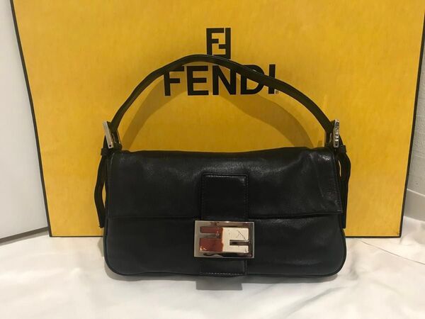 FENDIフェンディバゲットバック マンマバゲットラムスキン