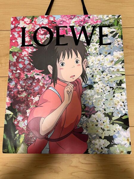 ロエベ 千と千尋の神隠し限定ショッパー