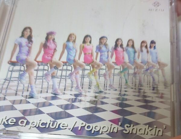 初回生産限定盤A (取) DVD付 NiziU CD+DVD/Take a picture/Poppin Shakin