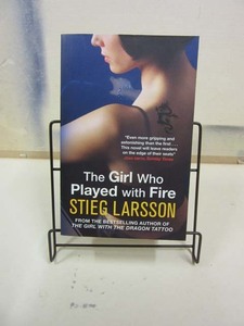  foreign book 301_The Girl Who Played with Fire/ millennium Ⅱ/ Stieg Larsson[ paper back ]