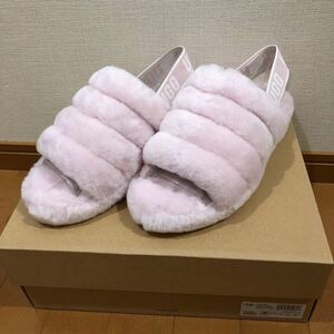 ～値下げ～ 2回着用　UGG　アグ　24cm　ファーサンダル　ベビー ピンク　T FLUFF YEAH SLIDE フラッフ イヤー スライド ムートン