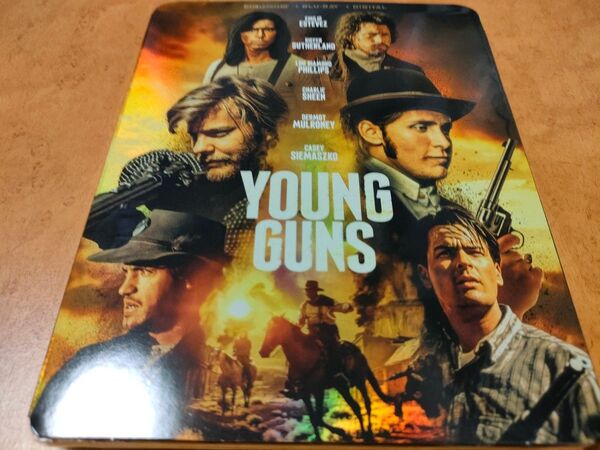 ヤングガン 未開封輸入盤4K Ultra HD+Blu-ray エミリオ・エステヴェス/チャーリー・シーン/トム・クルーズ