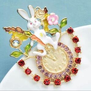 ブローチ ウサギ アリスのうさぎ 花 時計 ジルコニア かわいい 可愛い 新品未使用