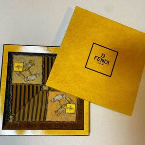 【希少品】FENDIハンカチ2枚セット