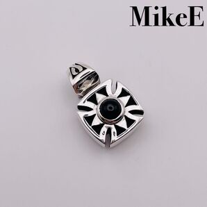 美品 MikeE マイキー クロスデザイン ペンダント
