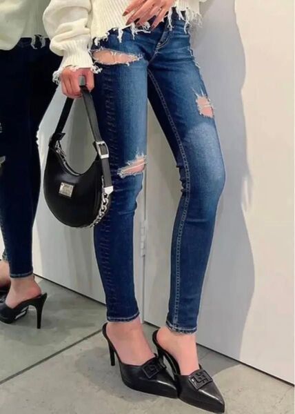 新品 タグ付き GYDA M/W REVERSE SIDE RIPPEDスキニーデニムパンツ サイズM 定価16990円