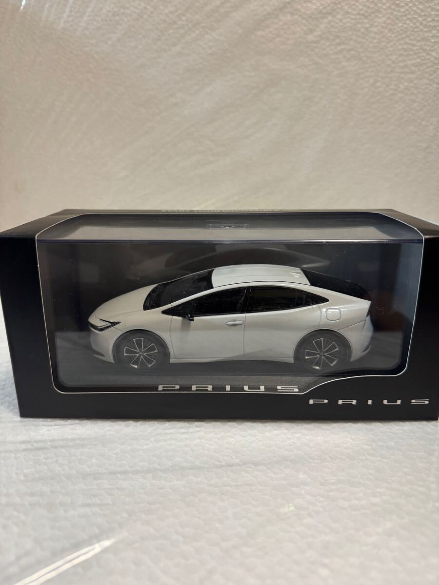 Amazon | ミニカー 1/30 ミニカー 新型 プリウス PRIUS 60系