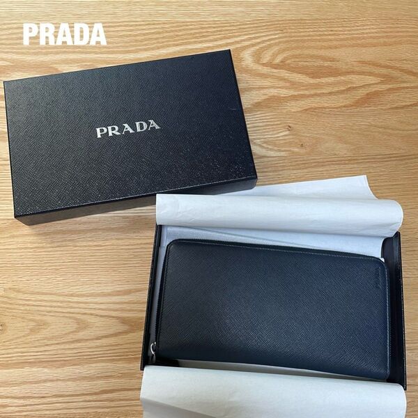 【美品】PRADA プラダ 長財布 パスポート入れ 紺色 ネイビー レア品 海外旅行 チャック オシャレ 被らない 本革