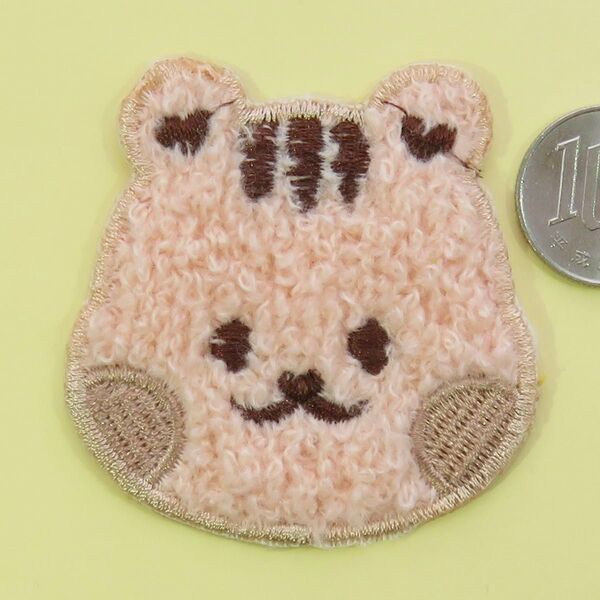 ふわふわ リス アイロン ワッペン アップリケ もこもこ mk-71 パイル 手芸用品 アレンジ patch パッチ