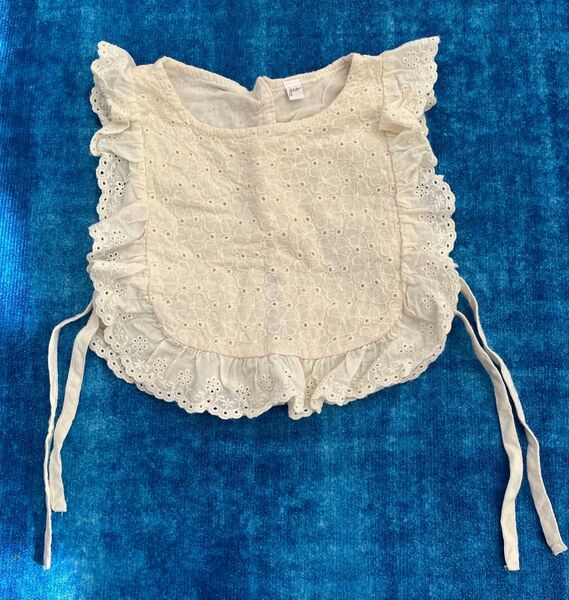 フリル刺繍アイボリートップス