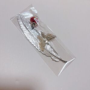 金属羽栞 & 蝶可愛いしおり - おしゃれなブックマークギフトで本棚を彩ろう。読書家や学生に理想的な贈り物。母の日