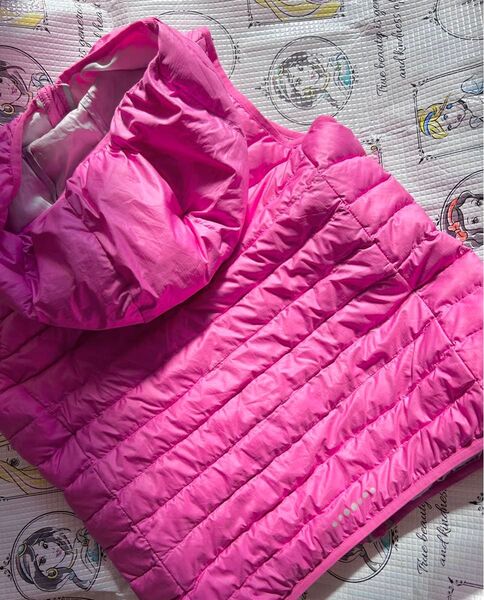 UNIQLO ピンク ダウンベスト 140サイズ