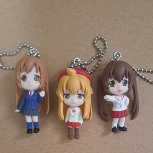 みなみけ 7巻初回限定版 3姉妹特製フィギュアBOX フィギュアのみ 南春香 南夏奈 南千秋 マスコット キーホルダー