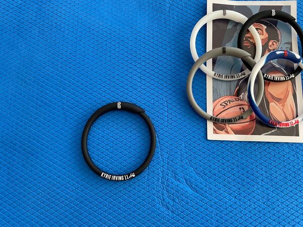 新品未使用 カイリーアービング ブレスレット ブラック シリコンバンド NBA