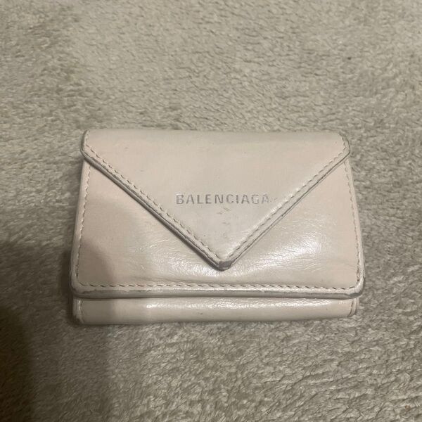 ☆BALENCIAGA バレンシアガ 3つ折財布 ベージュ コンパクト