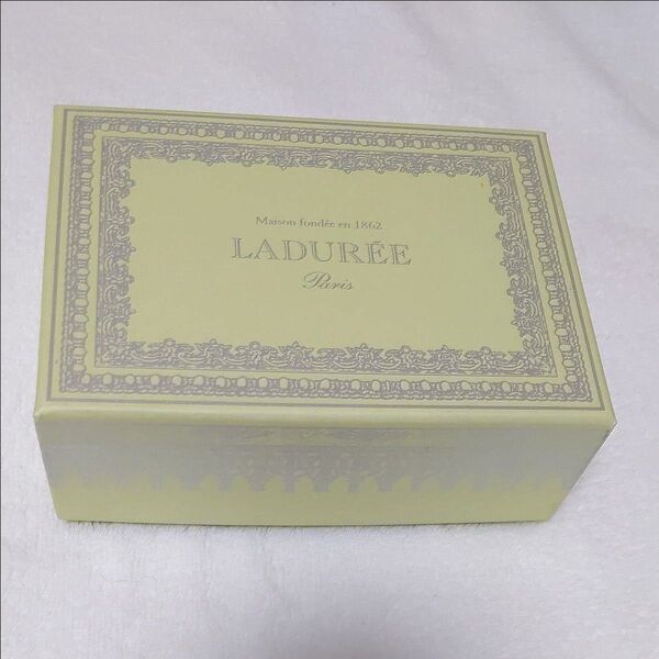 LADURE Parisの空き箱