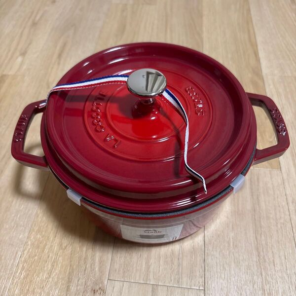 STAUB ココット ラウンド チェリー 22cm
