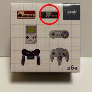 ニンテンドーミュージアム キーホルダー ニンテンドーミュージアム ゲームハードキーホルダー 1985 DOL-003