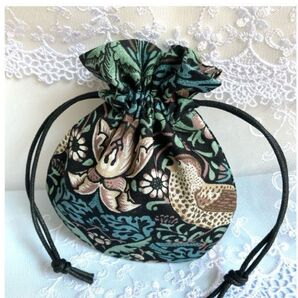 * まるいミニ巾着/豆巾着 (S.単品) * Moda fabric生地使用 いちご泥棒 お薬 キャンディ 《 受注製作 》