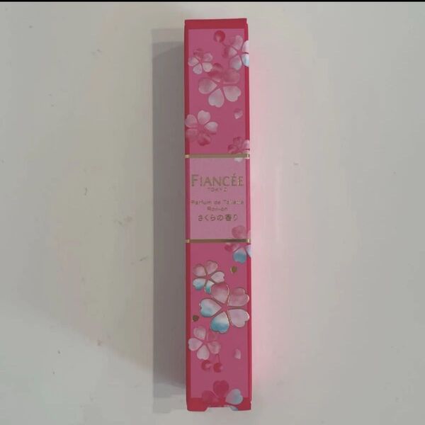 【 フィアンセ 】 パルファンドトワレ ロールオン さくらの香り 10ml