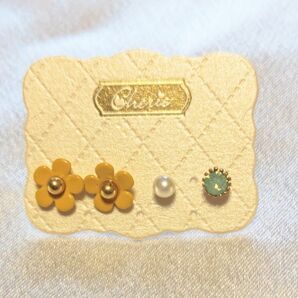 新品未使用 ピアス チタン Cherie シェリー flowering フラワーリング 花 セットピアス 4個セット