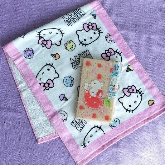 ★最終価格★新品未開封★KITTY★キティ マスクケース タオルセット