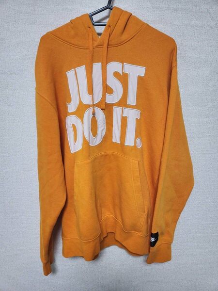 週末限定セール!最終値下げしました!ナイキ NIKE プルオーバー パーカー オレンジ XL