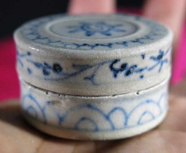 蓋物■呉須安南 古い染付 安南 丸香合 花唐草 青華 古玩 時代物 骨董品■ Yahoo!オークション -「安南 香合」の落札相場・落札価格