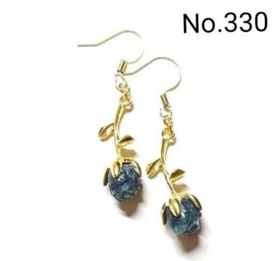 No.330 ハンドメイドピアス イヤリング 樹脂ピアス 薔薇チャーム バラ インクブルー アクセサリー