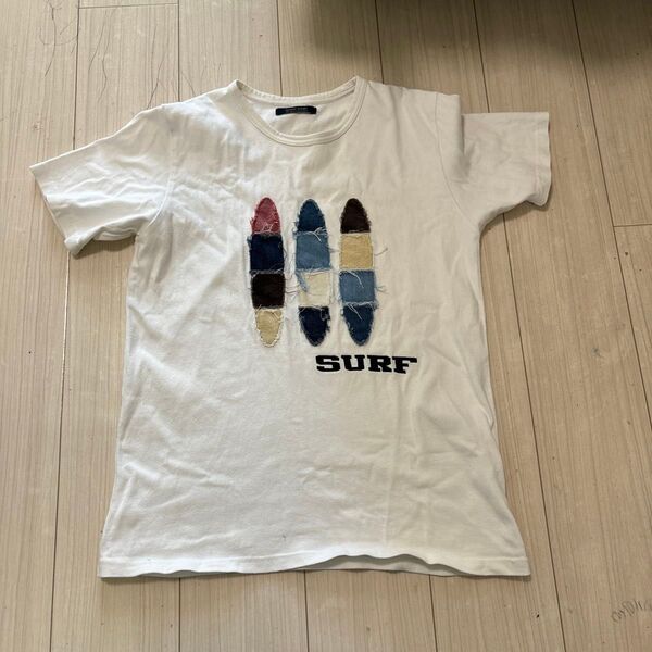 半袖 サーフ柄 Tシャツ 176cmふつう体型の男性が着用していました。