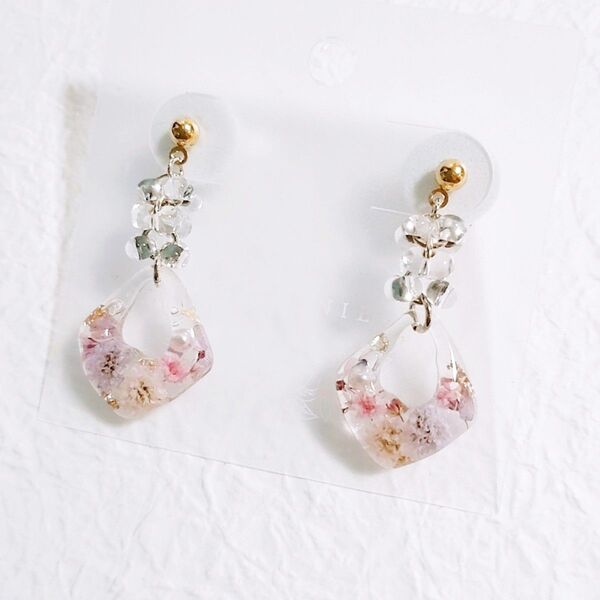 No.1545 かすみ草 ピアス