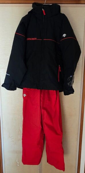 デサント スキーウエア 160㎝(調整可)耐水圧10,000mm