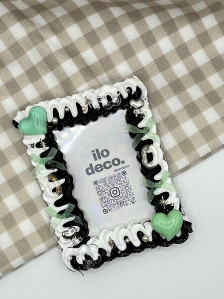 【17】ハンドメイド ホイップデコ 硬質ケースデコ トレカ ホワイト ブラック ミントグリーン