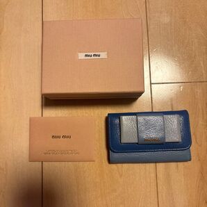 miu miu マドラスフィオッコキーケース