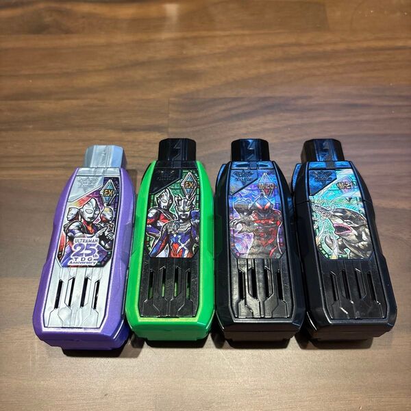 ウルトラマントリガー DXガッツスパークレンス対応 ガッツハイパーキー アニバーサリーキーしまむら限定キー他おまけ付